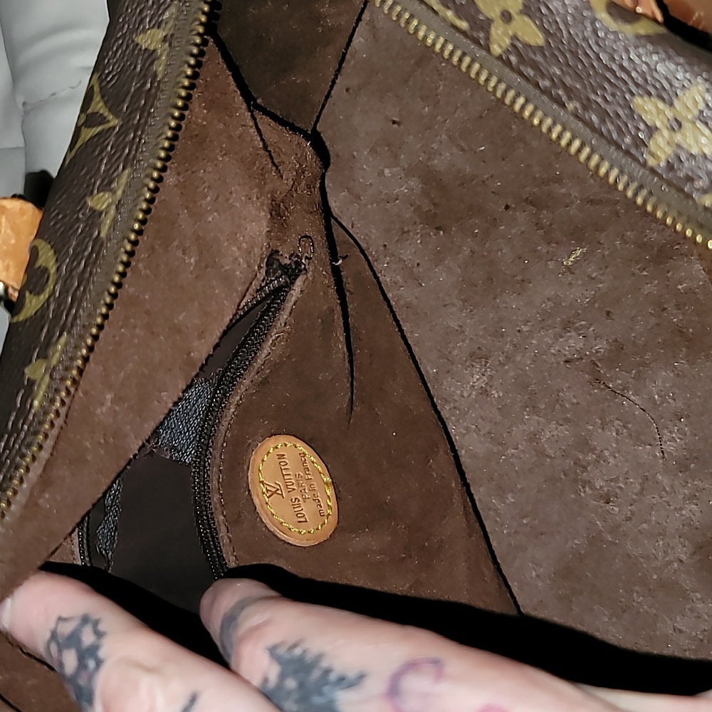 Beautiful Handbag - Picture 9 of 9